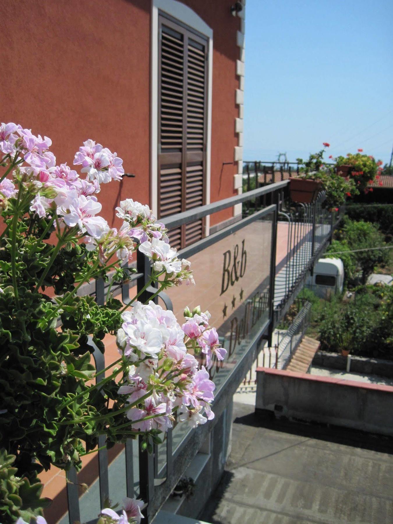 Bed and Breakfast Anthea Dell' Etna Санта-Венерина Экстерьер фото