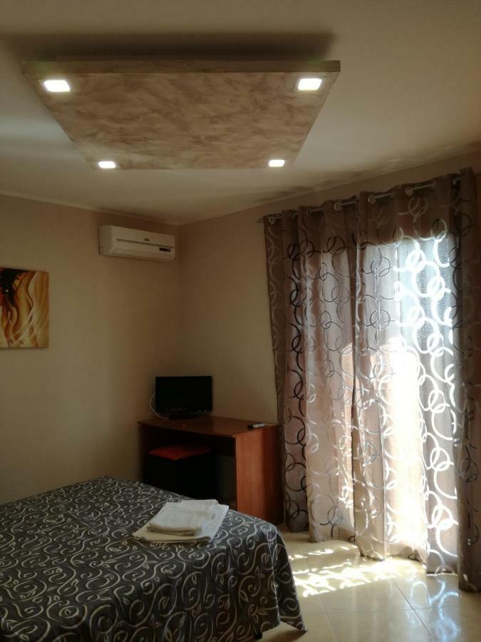 Bed and Breakfast Anthea Dell' Etna Санта-Венерина Экстерьер фото